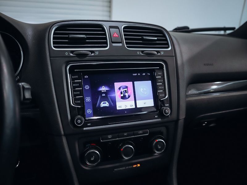Volkswagen Golf GTI - fotka 13 z 27