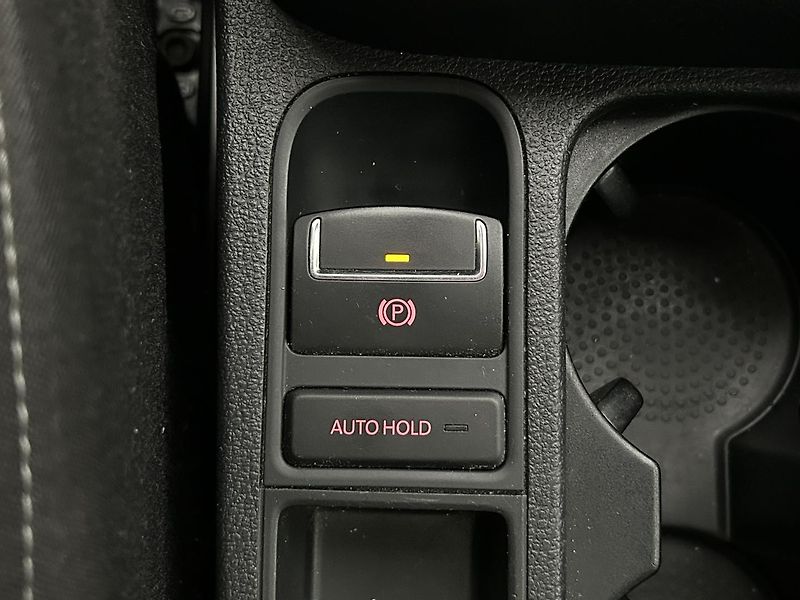Volkswagen Tiguan 2.0 TDI 4x4 LIFE - fotka 18 z 29