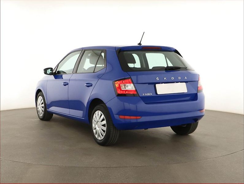 Škoda Fabia (2020) 1.0 TSI, ČR,1.maj - fotka 4 z 11