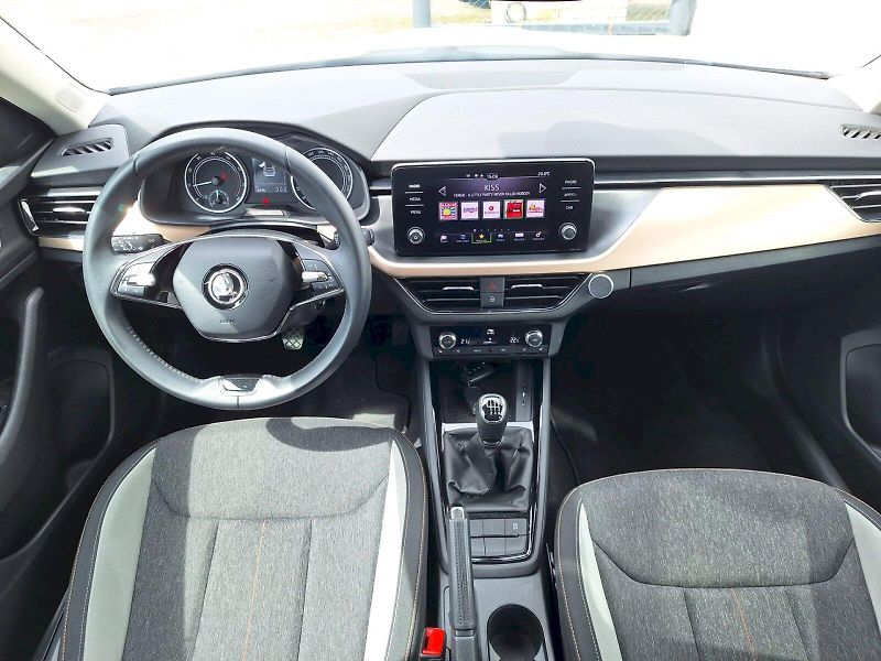 Škoda Kamiq (2023) 1.0 TSI / 81 kW / 6MP / Style - fotka 12 z 34