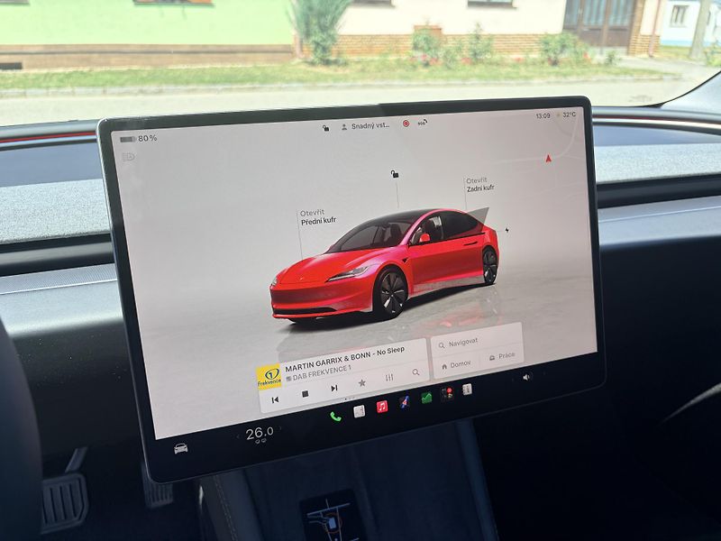 Tesla Model 3 LONG RANGE DUAL MOTOR - fotka 18 z 45