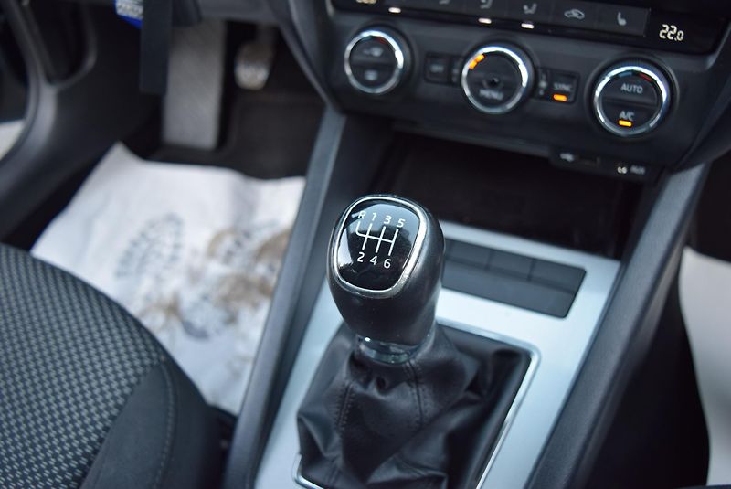 Škoda Octavia (2016) 1.4TSI 110kw AMBITION NAVI APP - fotka 36 z 46