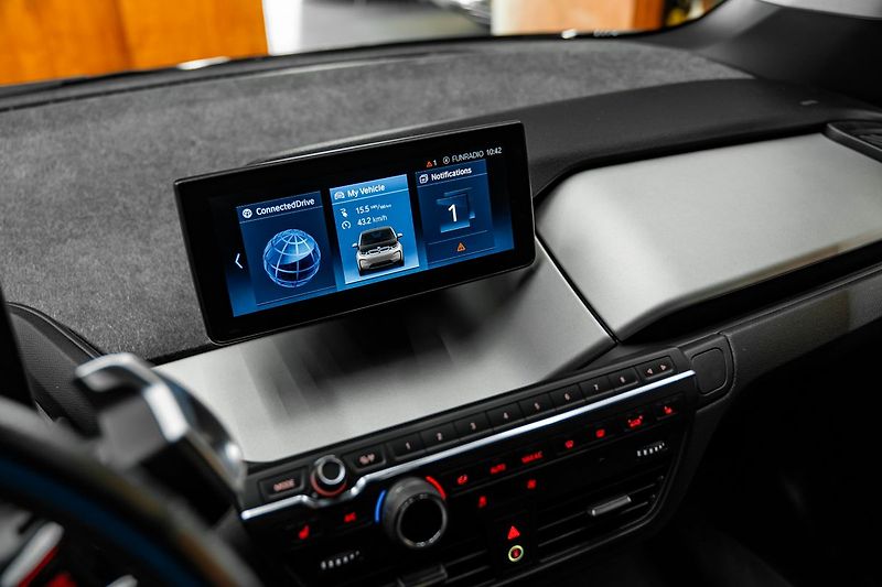 BMW i3 - fotka 10 z 28