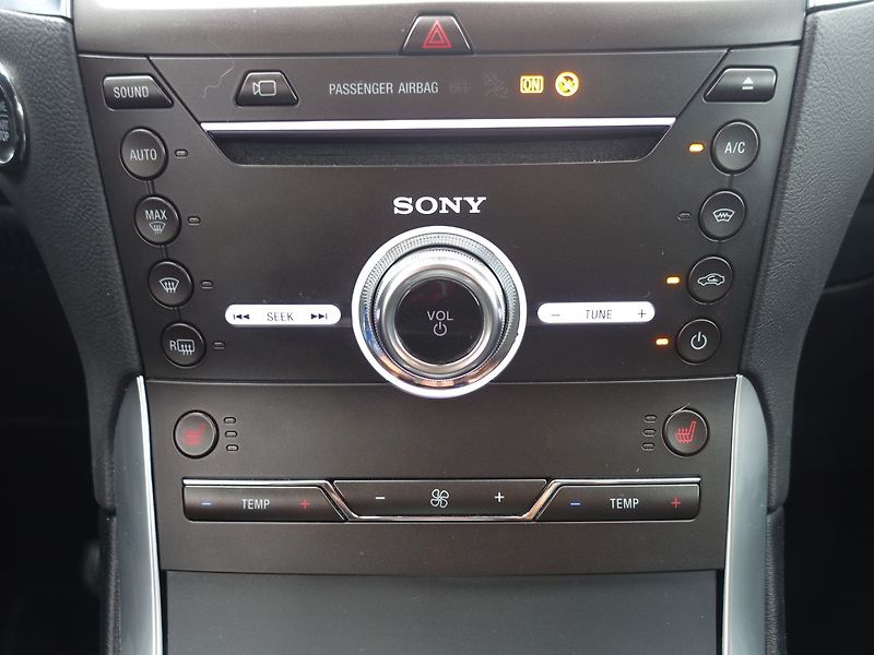 Ford S-MAX 140 kW, Titanium, REZERVOVÁNO - fotka 21 z 44