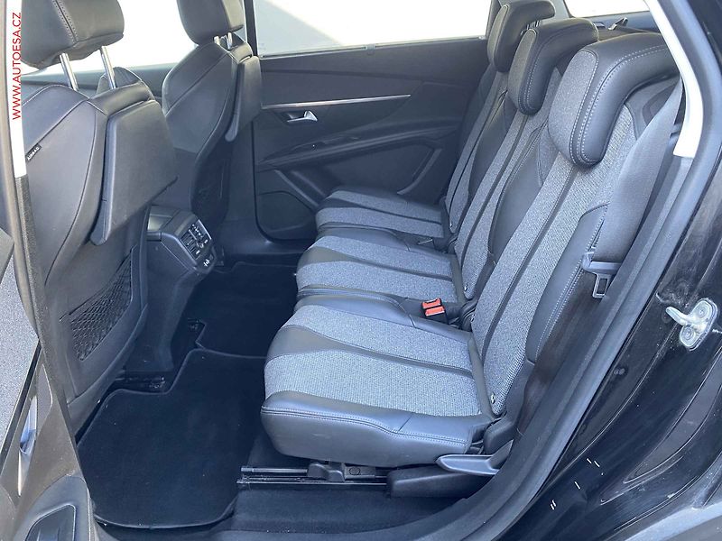 Peugeot 5008 (2020) 1.5 HDi, Allure - fotka 10 z 16