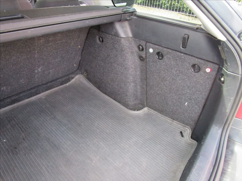Škoda Octavia Combi 1.9TDi 4x4, aut. Klima - fotka 33 z 38