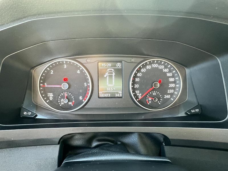 Volkswagen Transporter (2018) - fotka 11 z 33