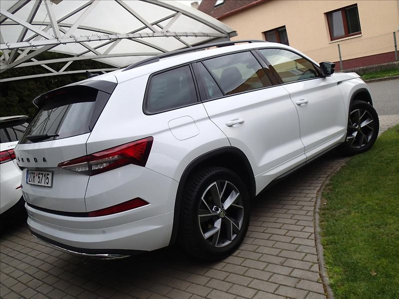 Škoda Kodiaq 1,5 Sportline, Automat - fotka 9 z 72