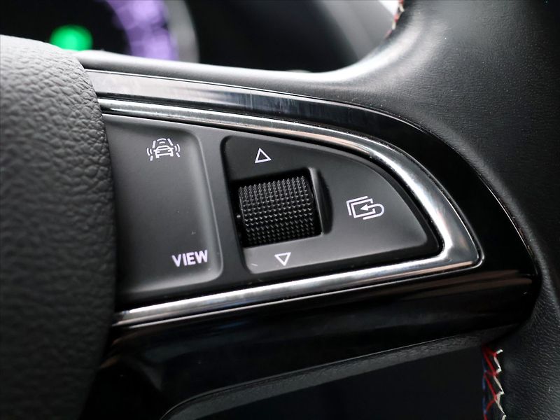 Škoda Superb 2,0 TDI 110kW CZ Style DSG - fotka 25 z 41