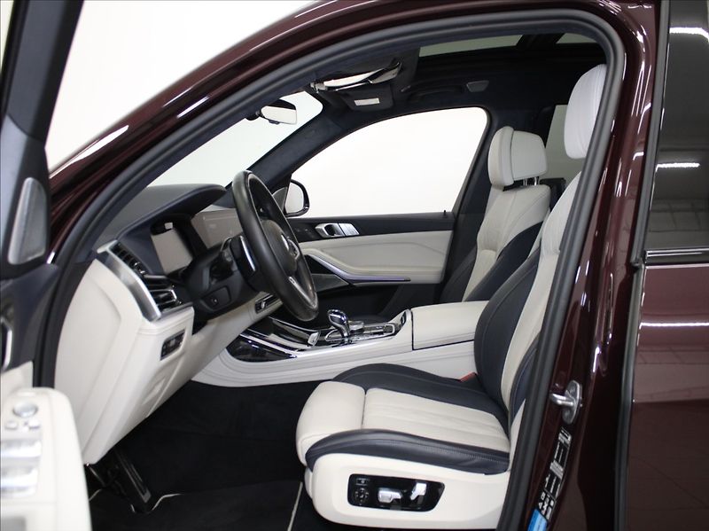 BMW X7 3,0 40xD M-paket B&W 6-míst ČR - fotka 6 z 51