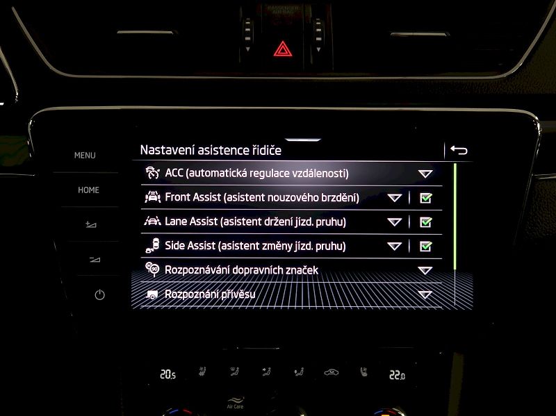 Škoda Superb (2023) LAURIN&KLEMENT 2.0TSI 206KW 4x - fotka 30 z 47