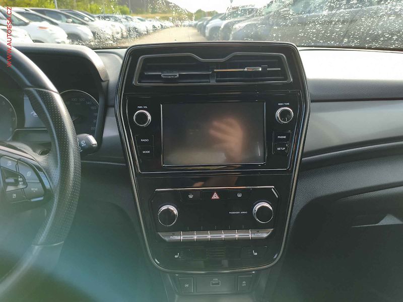 SsangYong Tivoli (2020) 1.5 TGDi, Kamera - fotka 12 z 18