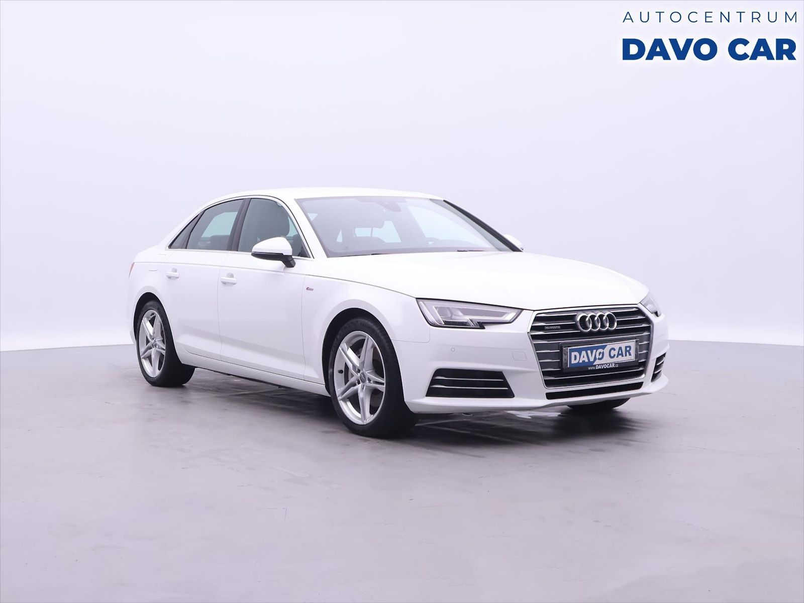 Audi A4 2,0 TDI 140kW Aut Quattro CZ