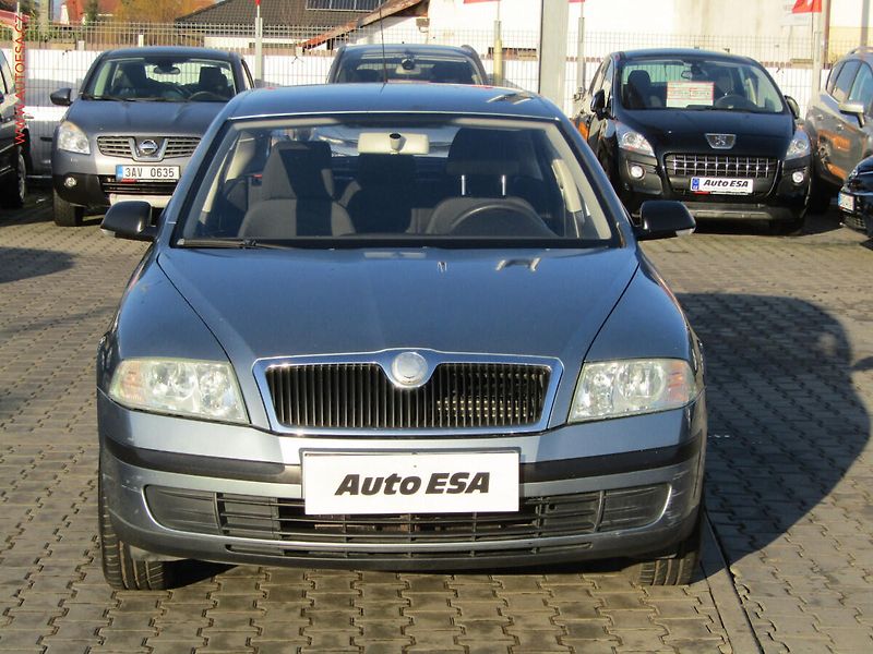 Škoda Octavia (2006) 1.6MPi, ČR - fotka 2 z 15