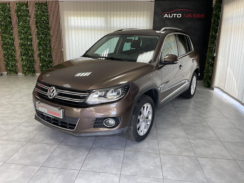 Volkswagen Tiguan 2.0 TDi DSG 4x4 SERVISKA TZ  - fotka 6 z 27