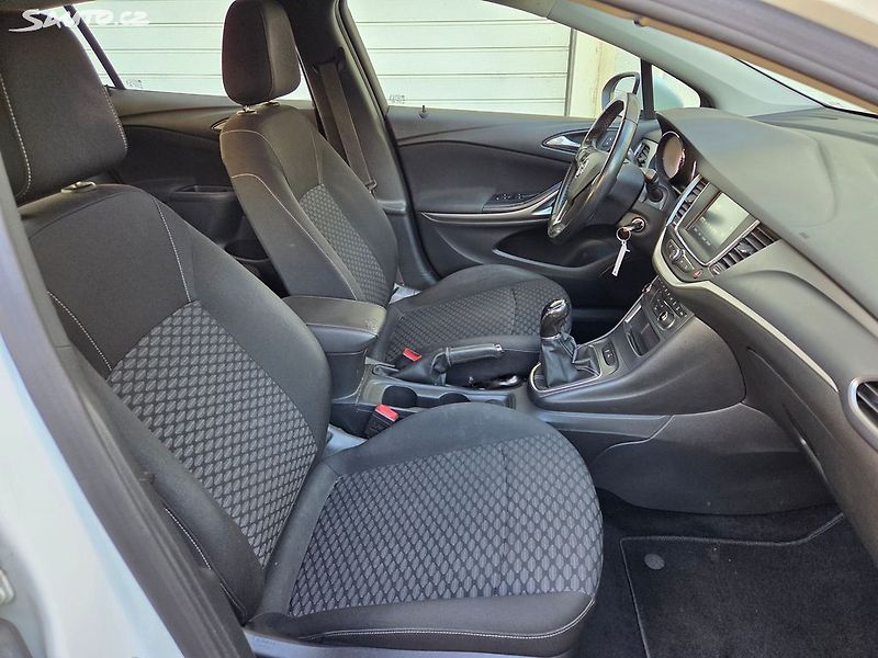 Opel Astra (2019) 1.4 Turbo 92Kw 1.maj Odp DPH - fotka 15 z 32