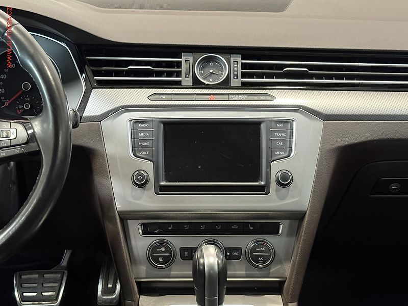 Volkswagen Passat (2016) 2.0TDi 4x4, ČR, Alltrack - fotka 10 z 26