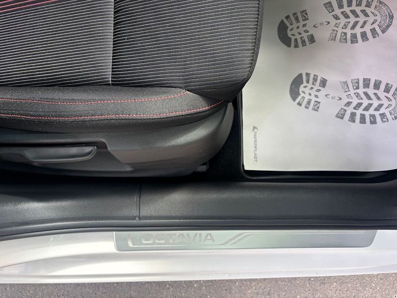 Škoda Octavia 2.0TDi-135KW/2019/CZ.4X4-ZÁRUK - fotka 43 z 52
