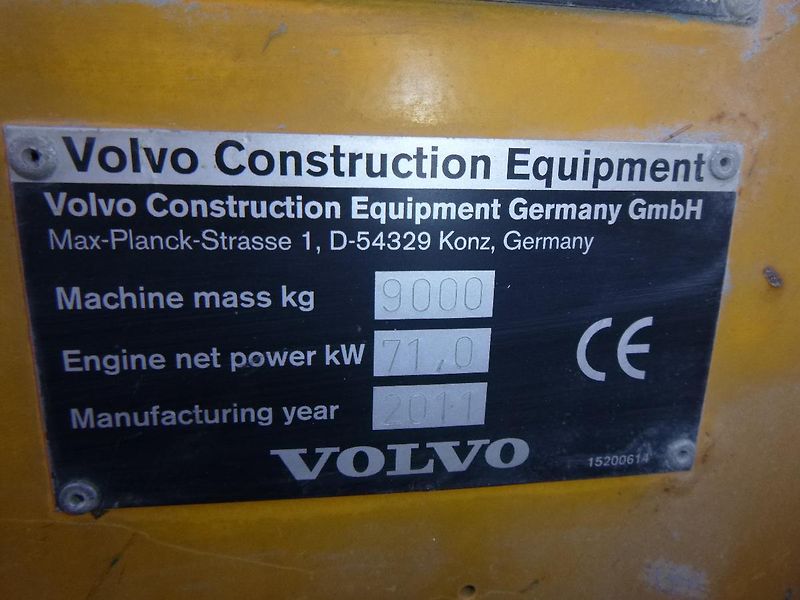 Volvo (2011) L40 nakladač - fotka 8 z 14