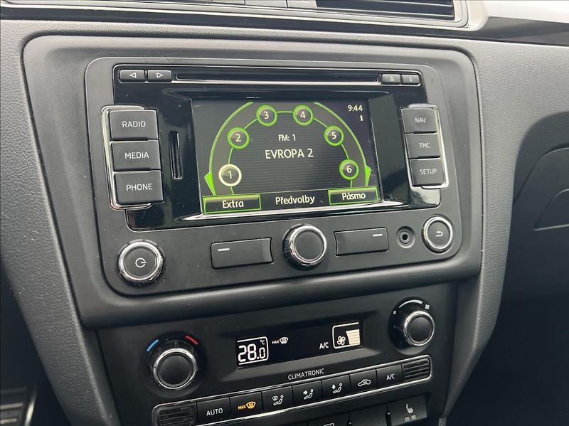 Škoda Rapid 1,6 TDi,Pano,DSG,TZ,Navi,DPH - fotka 18 z 21