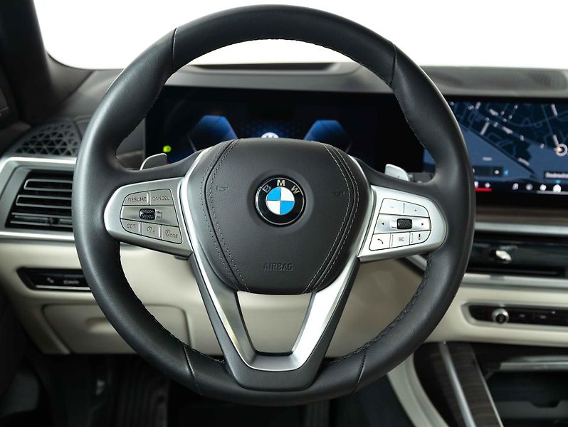 BMW X7 xDrive40i - fotka 13 z 25