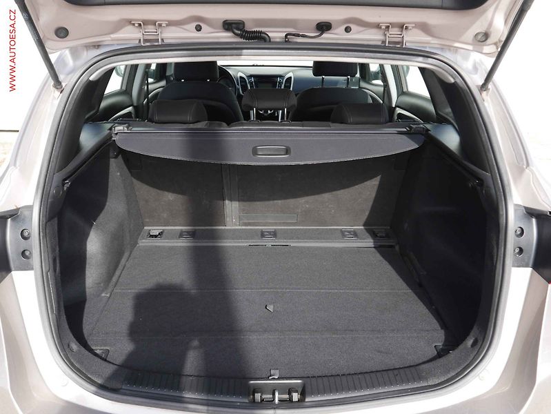 Hyundai i30 (2016) 1.6 GDi, ČR, AC, TZ, tempo - fotka 7 z 15