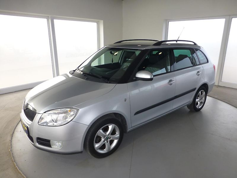 Škoda Fabia (2009) 1,6i-77KW**DSG**PARK.S**VYHŘ.S - fotka 1 z 24