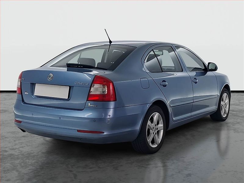 Škoda Octavia (2012) Elegance 1.6 TDI, Serv.kniha - fotka 5 z 16