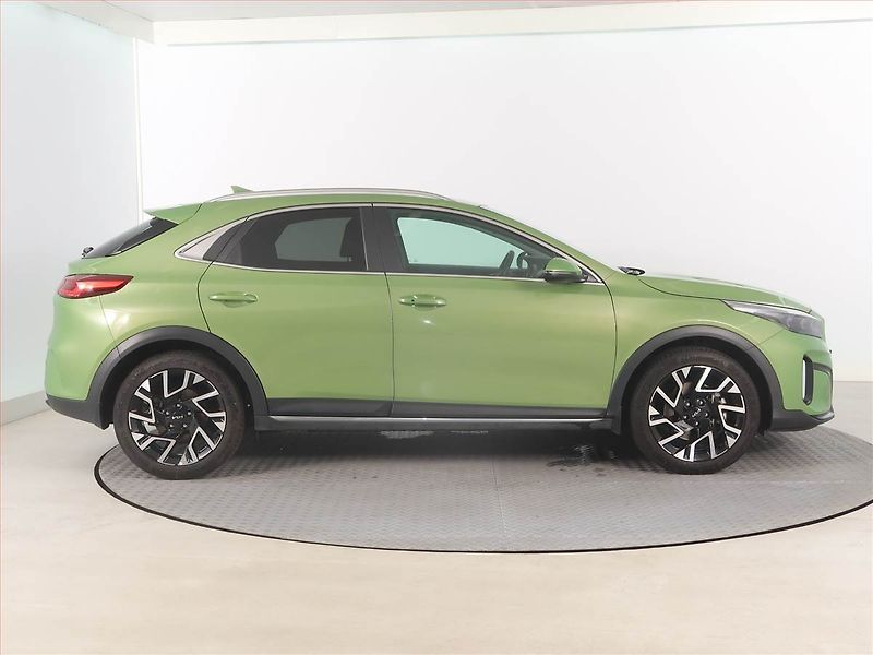 Kia XCeed (2024) TOP 1.5 T-GDI - fotka 6 z 16
