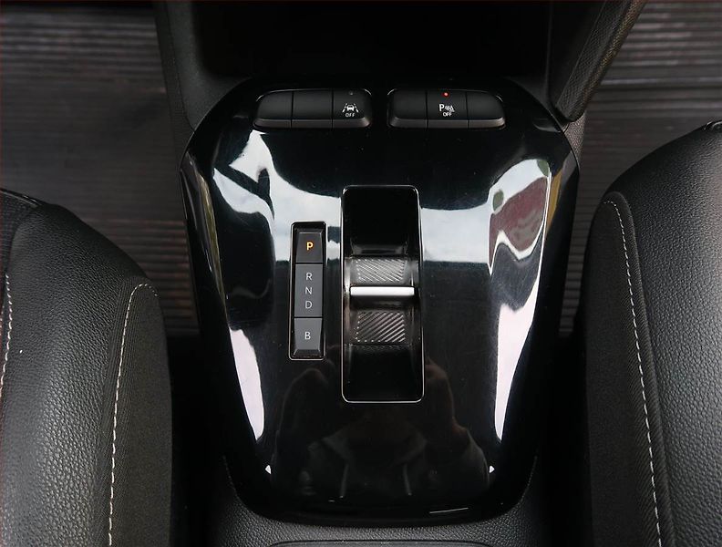 Opel Corsa (2023) Elegance 50 kWh, SoH 100% - fotka 13 z 26