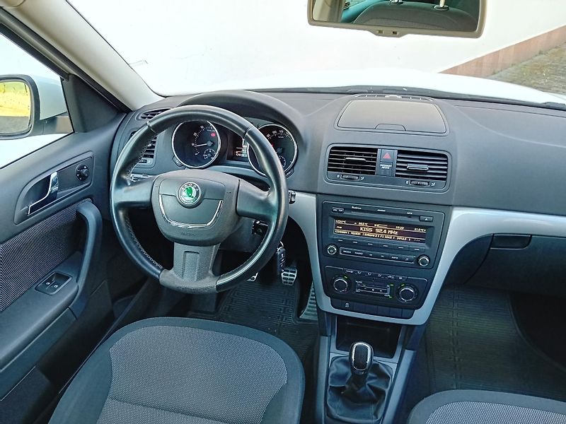 Škoda Yeti 1,4TSI /ČR/TZ/2xKOLA/SERVIS/ - fotka 11 z 17