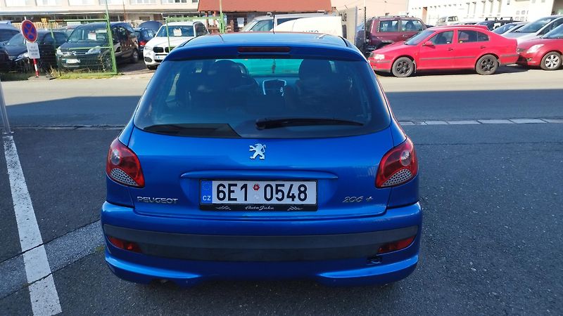 Peugeot 206 + 1.4i,volat-608 081 843 - fotka 4 z 12
