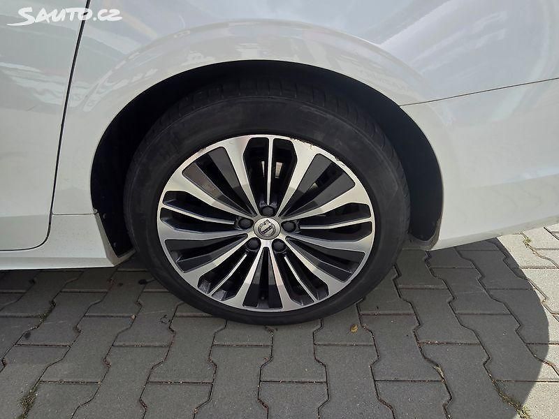 Volvo V90 (2019) servis Volvo, 100% dámské, Top - fotka 14 z 20