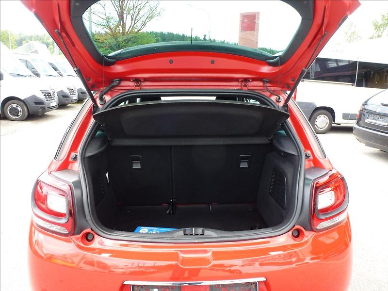 Citroën DS3 1,6 16V VTi THP SportChic - fotka 22 z 46