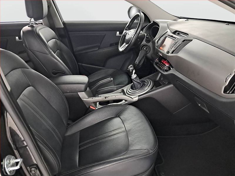 Kia Sportage (2014) 1.6 GDI, Kůže, Navi, Tempomat - fotka 9 z 19