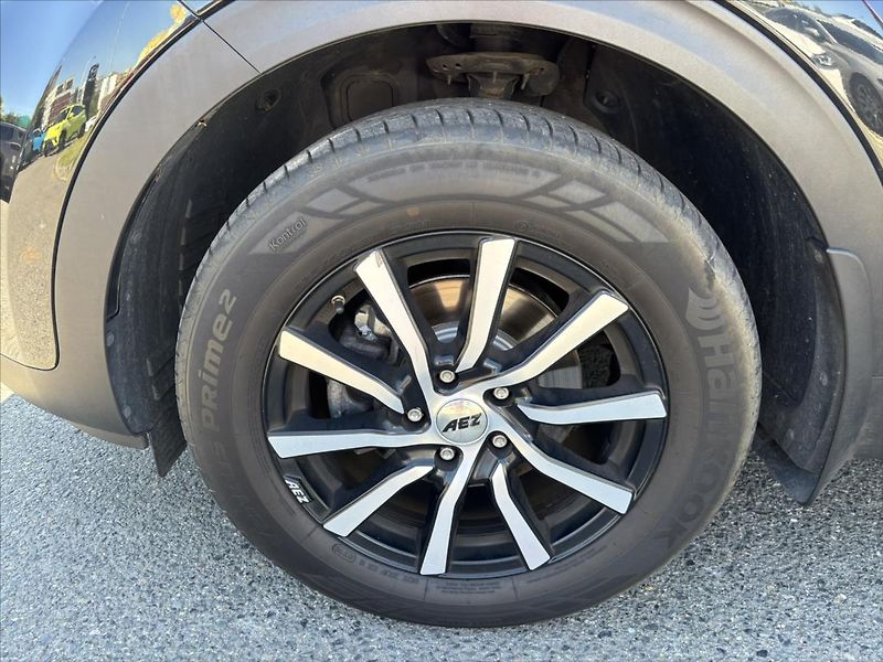 Kia Sportage 1,7 CRDi Style KAMERA TOP STAV - fotka 35 z 39