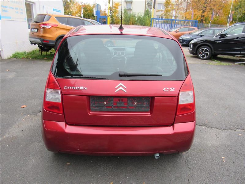 Citroën C2 1,1 i 44kW - fotka 5 z 25