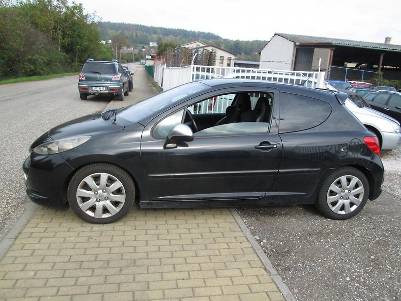 Peugeot 207 (2008) 1,6 GTI - fotka 6 z 17