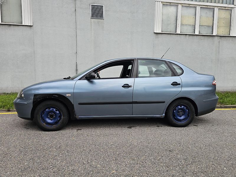 Seat Cordoba (2005) 1.2 HTP KLIMA - fotka 2 z 16