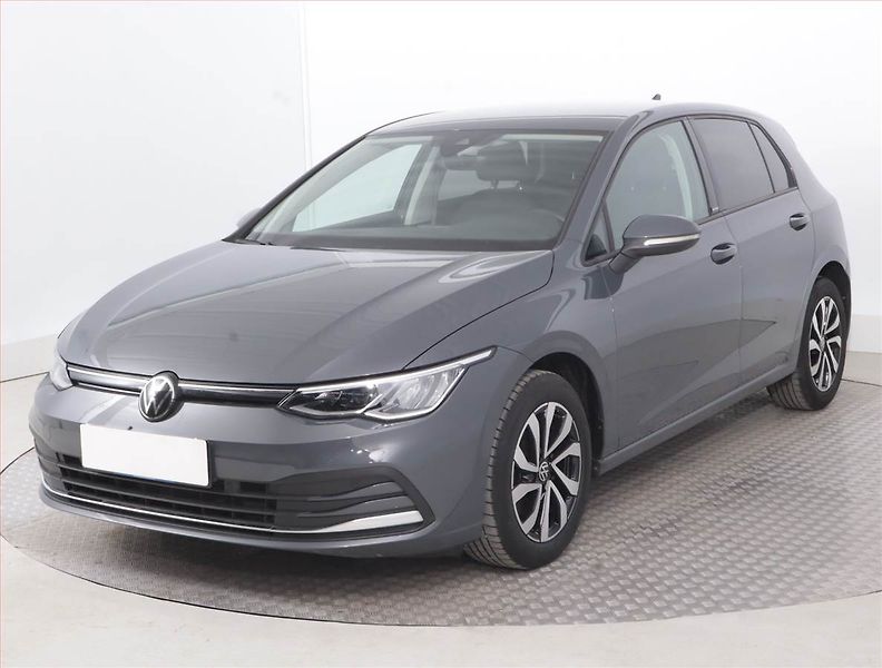 Volkswagen Golf (2022) Active 1.5 TSI - fotka 2 z 15