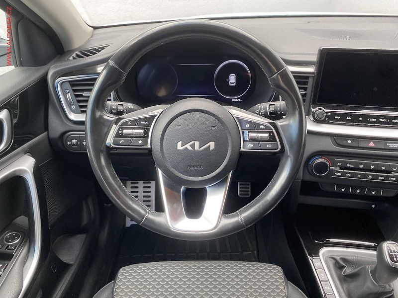 Kia Ceed (2022) 1.6 CRDi, 1.maj,ČR, LED - fotka 11 z 20