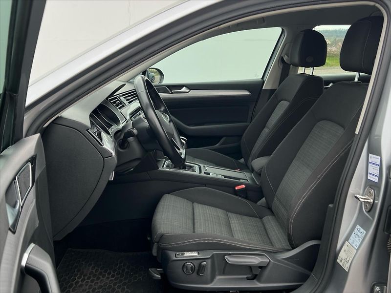 Volkswagen Passat Variant 1,5 TSi 110kW BUSINESS  B8 - fotka 11 z 25