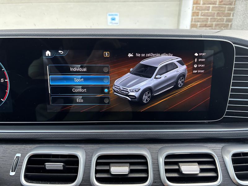Mercedes-Benz GLE (2023) 400d 4MATIC 9GTRONIC AMG Paket - fotka 116 z 166
