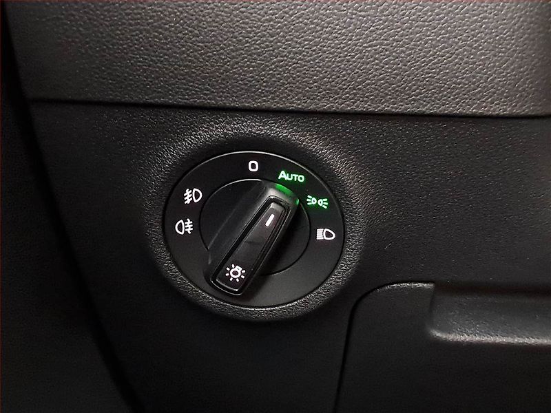 Škoda Karoq (2017) Ambition 1.0 TSI, Serv.kniha - fotka 19 z 20