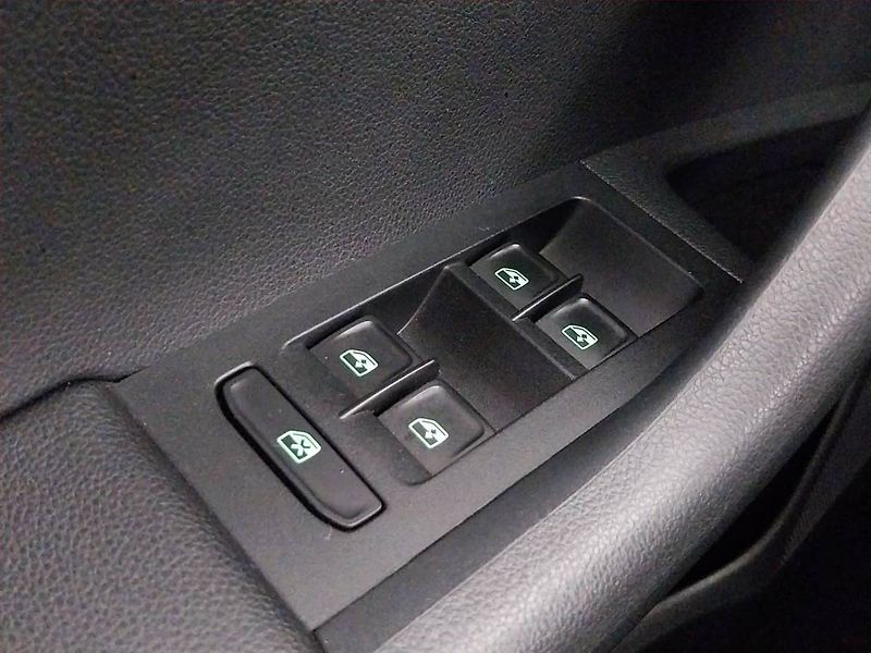 Škoda Octavia (2016) Joy 2.0 TDI, 4X4, Serv.kniha - fotka 25 z 26