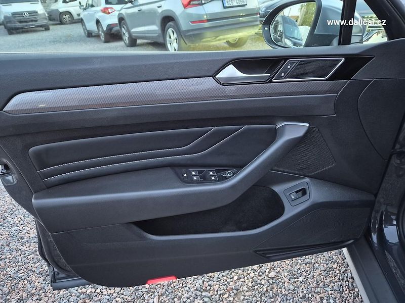 Volkswagen Passat Variant (2021) 2.0TDI 147kW ALLTRACK DSG 4X4 - fotka 37 z 56