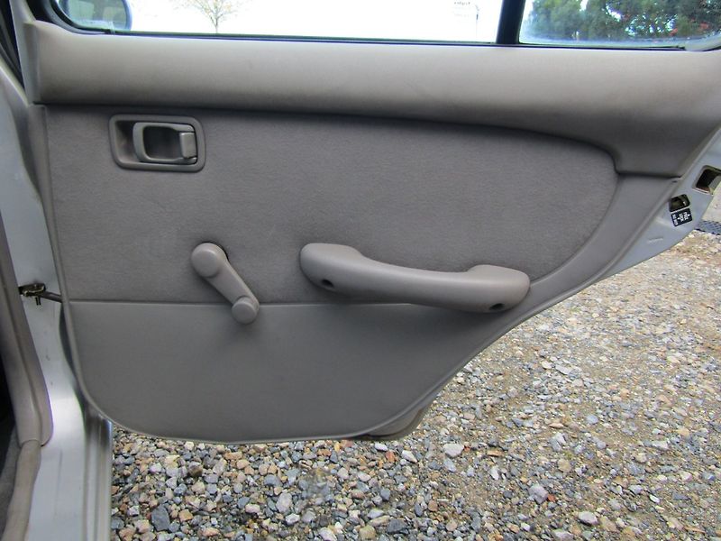 Nissan Micra (2000) 1.0 NCVT CZ PŮVOD - fotka 24 z 31