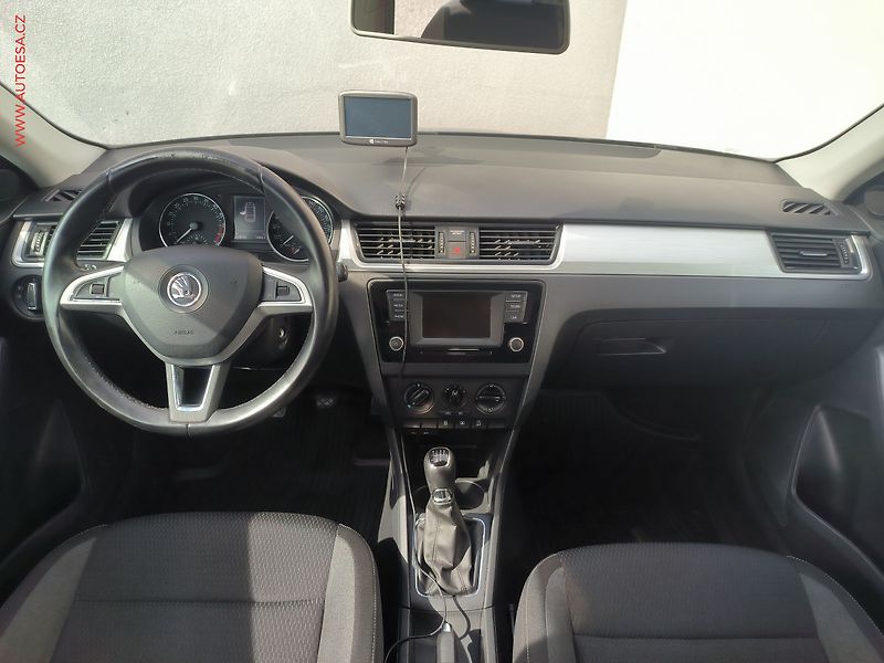 Škoda Rapid (2015) 1.4TDi, ČR, AC - fotka 8 z 17