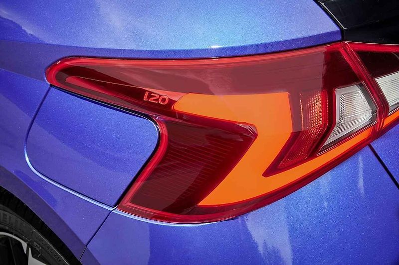 Na kvalitním německém asfaltu nabízí nový Hyundai i20 příjemné svezení