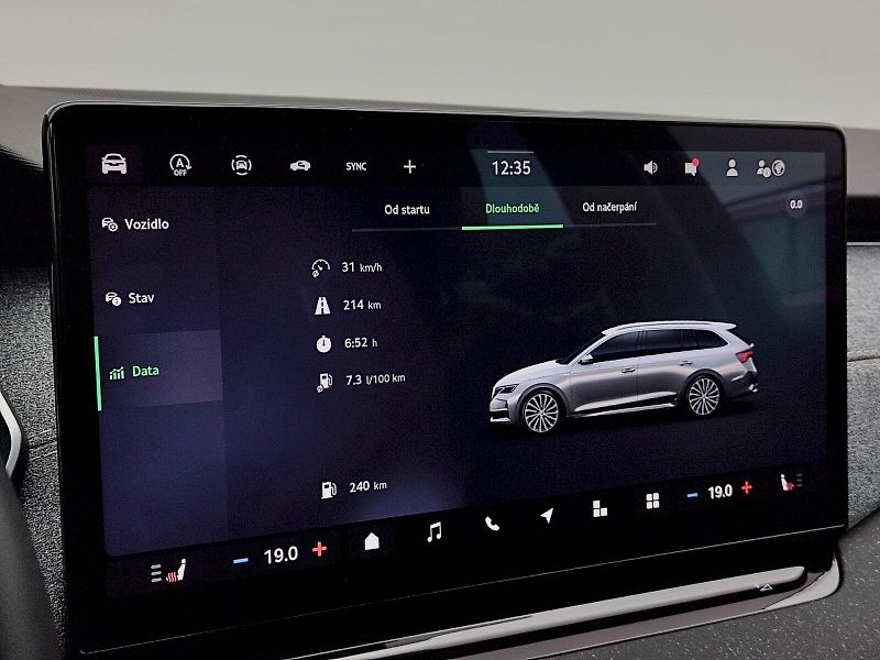Škoda Octavia (2025) Combi Top Selection 1,5 Tsi 11 - fotka 14 z 40